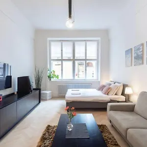 Luxury Apartment On Old Town Square Prague